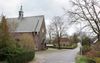 Het kerkgebouw van de hersteld hervormde gemeente te Nieuwaal, een dorp in de Bommelerwaard. beeld RD, Anton Dommerholt