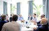 Demissionair minister-president Mark Rutte tijdens een gesprek in het Catshuis met vertegenwoordigers van maatschappelijke organisaties over de aanpak van antisemitisme. beeld ANP, Robin van Lonkhuijsen
