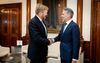 Koning Willem-Alexander en beoogd premier Dick Schoof tijdens een kennismakingsgesprek op Paleis Huis ten Bosch, een dag voor de beëdiging van het kabinet-Schoof. ANP Pool Patrick van Katwijk