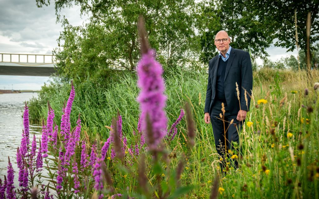 Ds. W. Stijf: „Ik was theologisch geïnteresseerd, maar had eerst niet het idee om predikant te worden.”  beeld Maikel Samuels