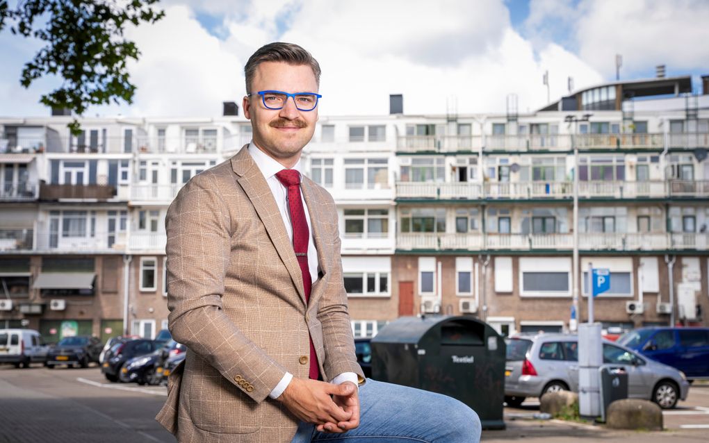 Pieter Dirk Dekker doet onderzoek naar de relatie tussen uitverkiezing, armoede en rijkdom. beeld Cees van der Wal