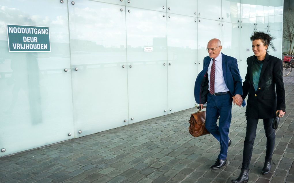 Gerard Sanderink komt begin 2023 samen met zijn vrouw Rian van Rijbroek aan bij het gerechtshof in Amsterdam voor een zitting over zijn positie bij Centric. beeld ANP, Jeroen Jumelet