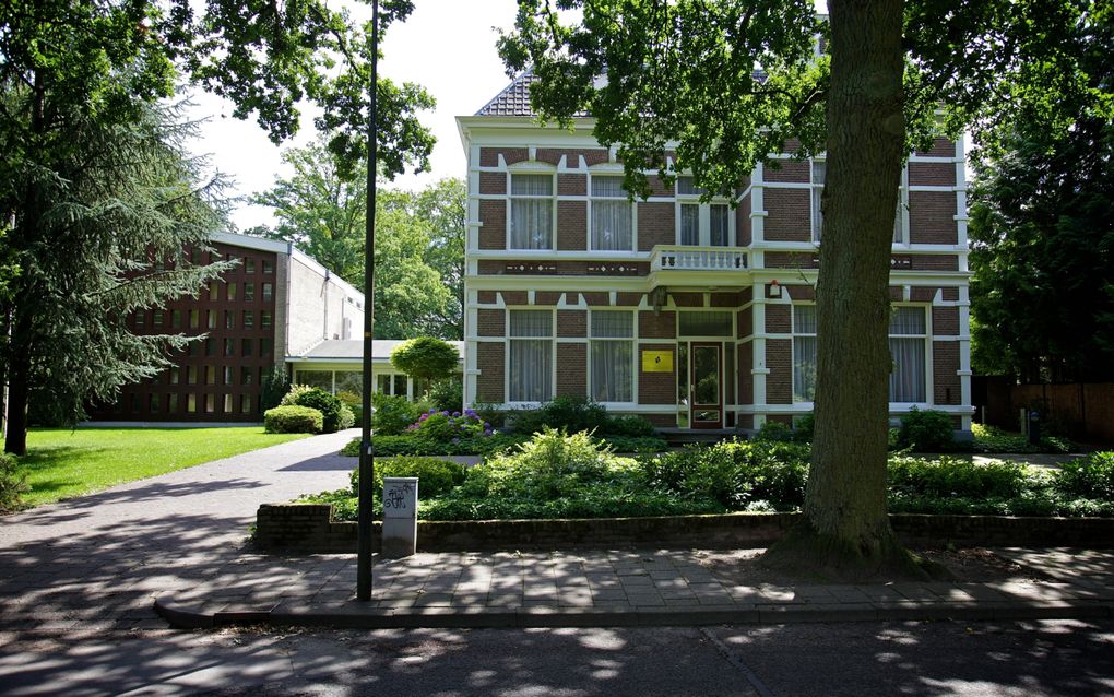 Het gebouw van de Theologische Universiteit Apeldoorn (TUA). beeld Sjaak Verboom