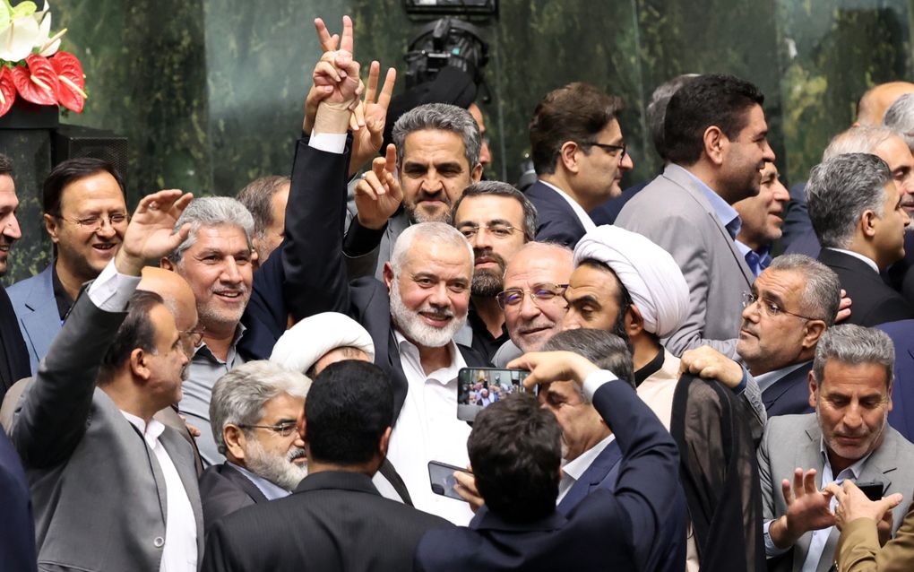 Hamasleider Ismail Haniyeh tijdens een bijeenkomst in het Iraanse parlement. beeld EPA, Abedin Taherkenareh