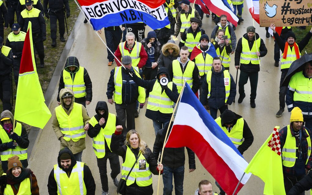 Deelnemers tijdens een internationale mars van gele hesjes in Maastricht. beeld ANP, Piroschka van de Wouw