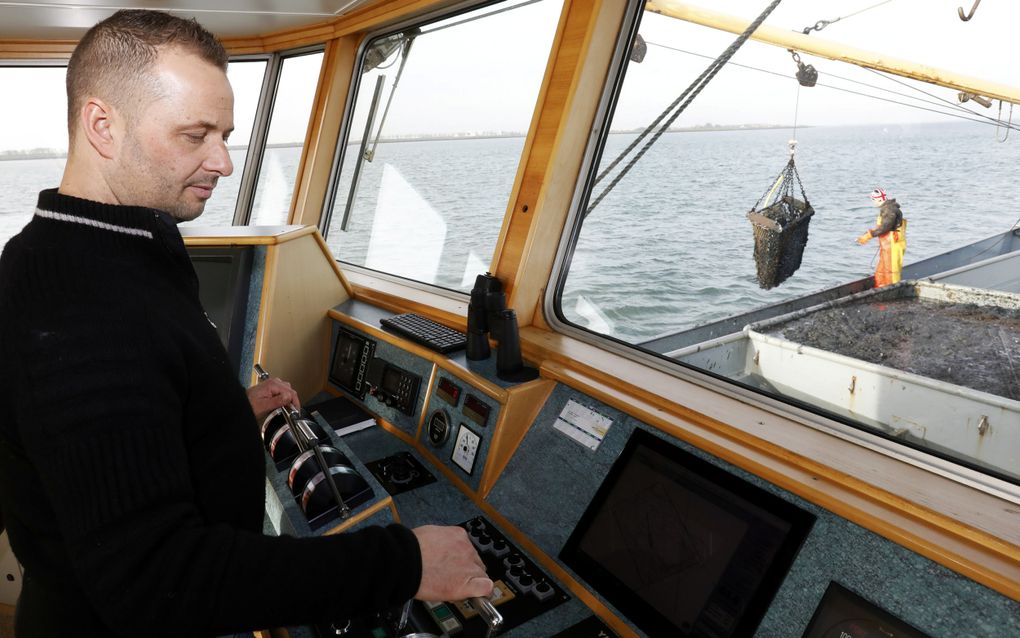 Mosselkweker en -handelaar Jos Steketee, voorzitter van Yerseke at Sea, op de brug van zijn schip. beeld VidiPhoto 