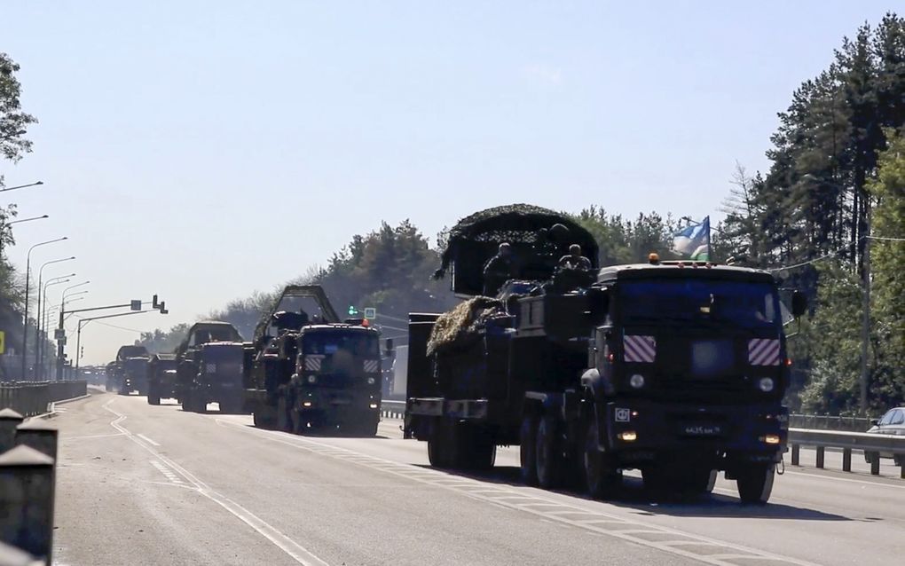 Russische troepen leveren militaire uitrusting af in de Russische regio Koersk, Een reden voor de Oekraïense inval is dat Oekraïne Rusland wil dwingen om troepen in Oekraïne te verplaatsen naar Koersk. beeld EPA