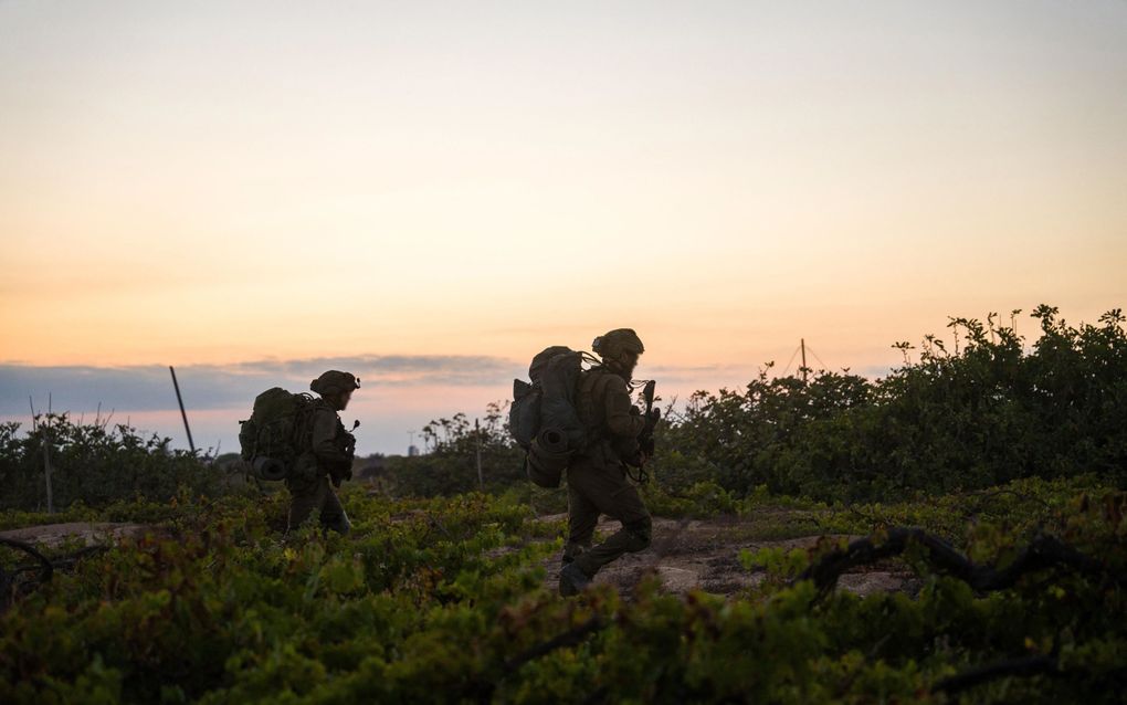 Israëlische militairen bezig met een grondoperatie in de Gazastrook. beeld AFP