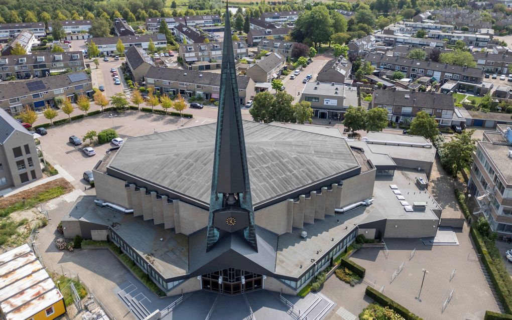 Sionkerk in Goes. Rechtsachter de toren van Kloetinge. beeld Dirk-Jan Gjeltema