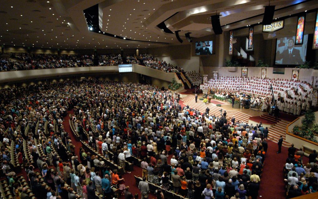 Hooguit 10 procent van de Amerikaanse bevolking behoort tot de zogenoemde evangelicals, laat een nieuw onderzoek zien. Deze archieffoto toont een dienst in de Bellevue Baptist Church in Memphis. beeld BP, Morris Abernathy