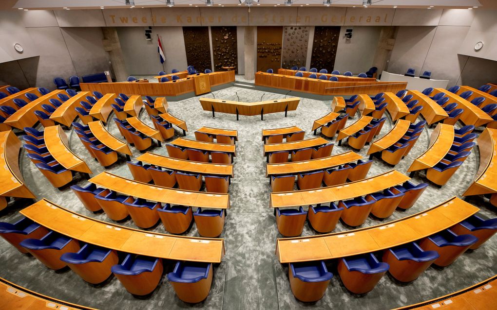 NSC-leider Omtzigt wil het Zweedse kiesstelsel met wat aanpassingen invoeren in Nederland. Foto: plenaire zaal van het tijdelijke Tweede Kamergebouw. beeld ANP, Koen van Weel