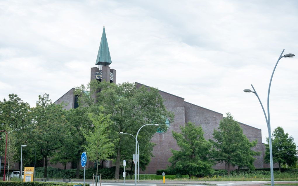 Kerkgebouw De Hoeksteen van de gereformeerde gemeente in Nederland te Barneveld. beeld Niek Stam