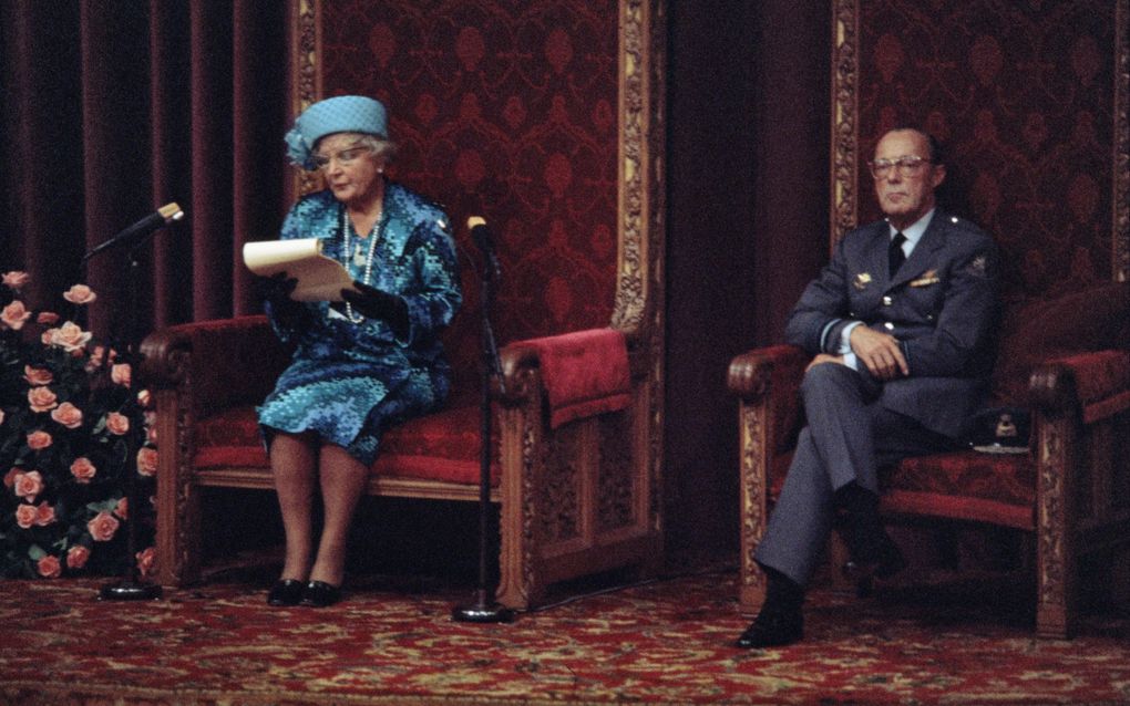 Koningin Juliana tijdens het voorlezen van de troonrede op 17 september 1974. beeld Nationaal Archief