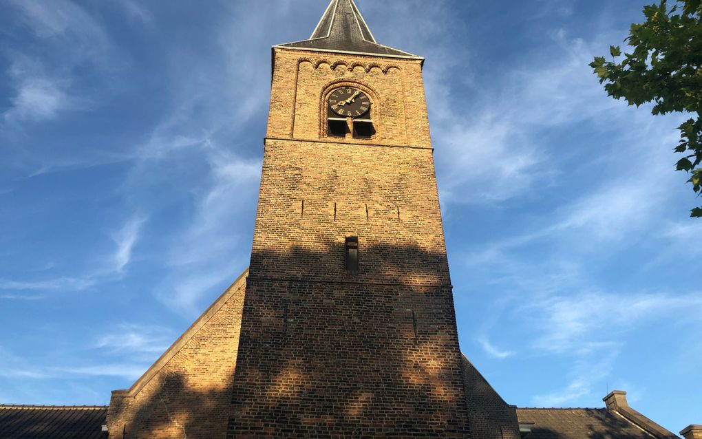 De Dorpskerk van de hervormde gemeente te Hendrik-Ido-Ambacht. beeld RD