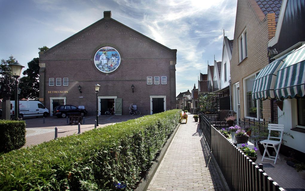 De Bethelkerk, kerkgebouw van de gereformeerde kerk in Urk, waaraan ds. T. Veenstra van 1988 tot 2010 verbonden was.