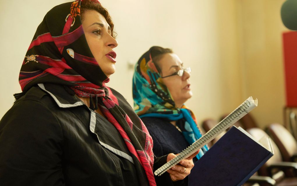 Kerkdienst in de Assyrische kerk in Teheran, Iran. beeld Jaco Klamer