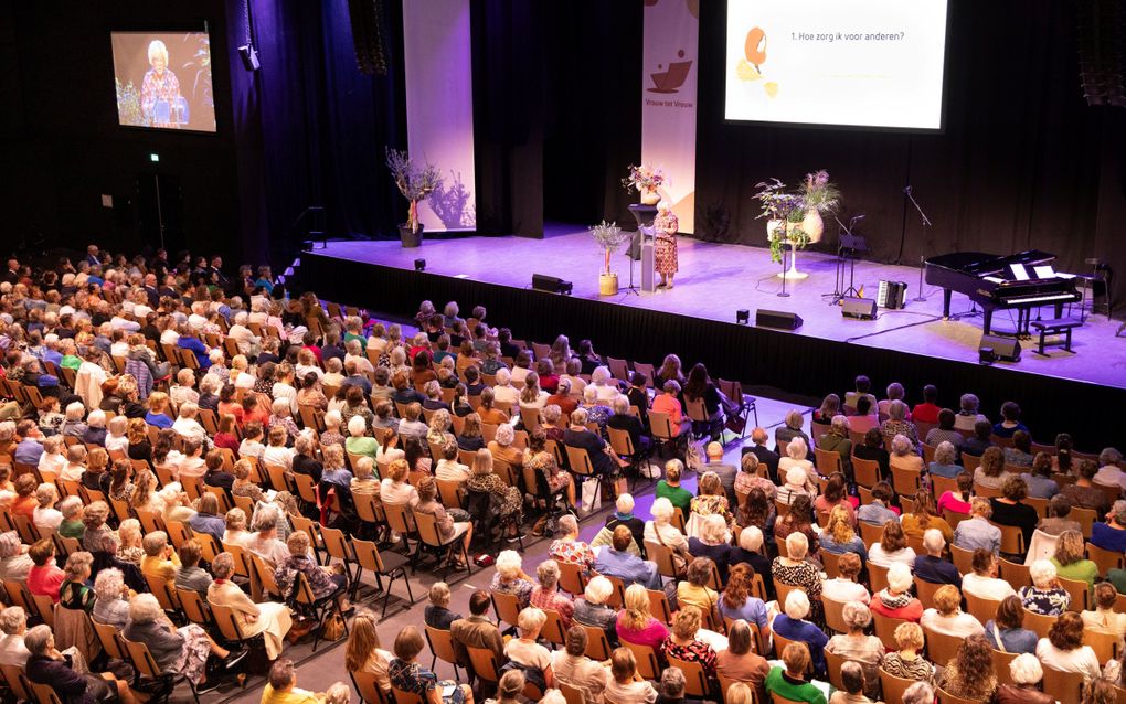 De Vrouw-tot-Vrouwdag werd gehouden in de Basiliek in Veenendaal. beeld RD, Anton Dommerholt