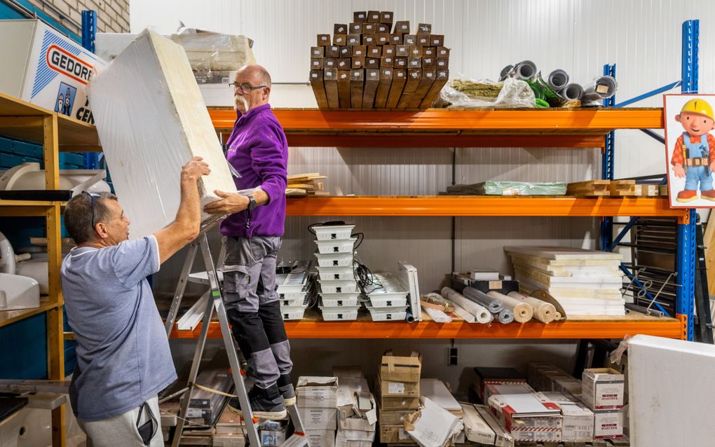 Kringloopwinkel “De Groene Sluis” in Lelystad  heeft een afdeling speciaal voor bouwmaterialen geopend. Hier kunnen afgedankte tweedehands bouwmaterialen worden gekocht. beeld Herman Engbers