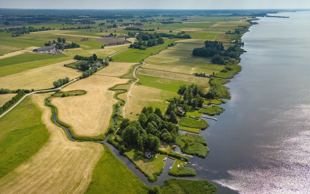 Veluwemeerkust bij Doornspijk. beeld uit ”Atlas van de Veluwe”