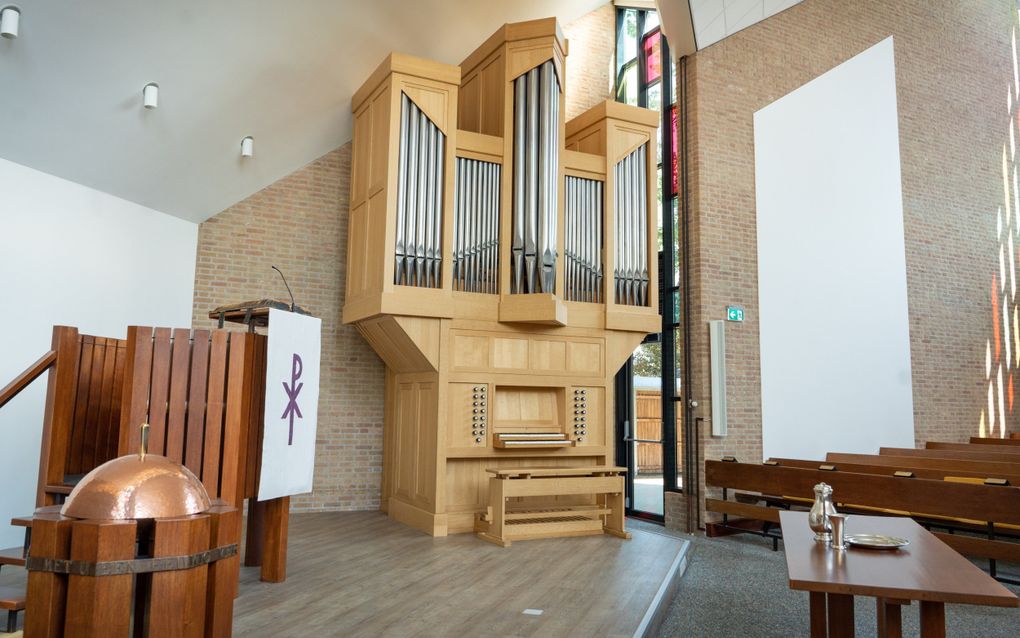 Het kerkgebouw De Tabernakel van de Christelijke Gereformeerde Kerk te Ede. beeld Niek Stam