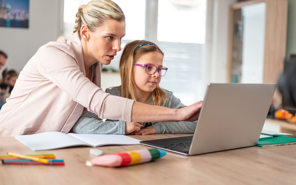 „Als christenen zijn we dus geroepen om bewust en kritisch te kijken naar wat we consumeren.” beeld iStock