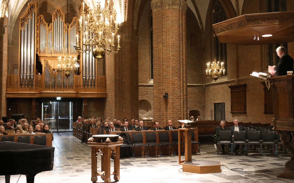 Ds. A. Schot opent vrijdag de thema-avond over Schriftgezag in de Cunerakerk in Rhenen. beeld VidiPhoto