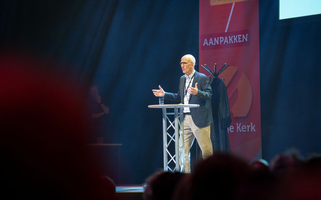 Ervaringsdeskundige Paul van Dam sprak dinsdag in Veenendaal op de eerste landelijke conferentie Veilige Kerk. beeld Niek Stam