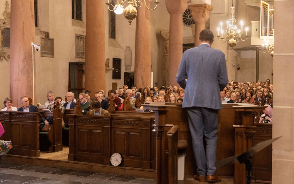 Godsdienstfilosoof prof. dr. Rik Peels: „Polarisatie gaat over scheiding, afstand, tegenstellingen.” beeld Erik Kottier
