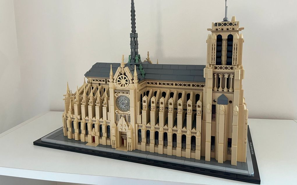 De Notre-Dame van LEGO bestaat uit meer dan 4000 stukjes. beeld RD