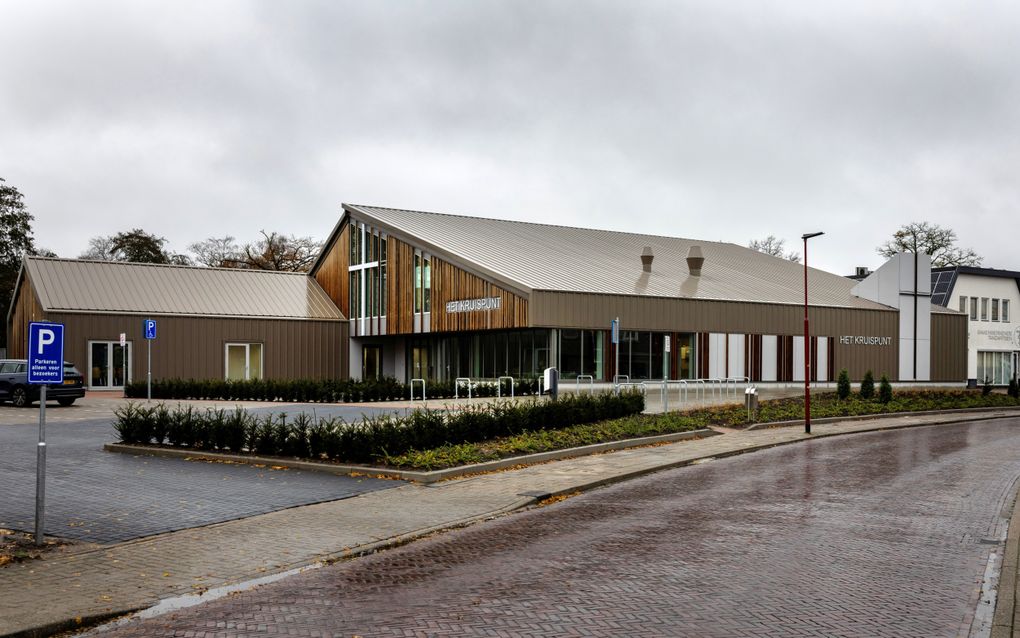 Het Kruispunt, het nieuwe gebouw van de hervormde gemeente in Vriezenveen. beeld Vincent Jannink