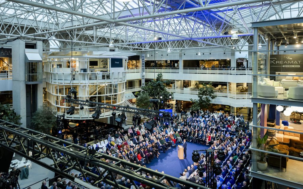 Pieter Omtzigt (Nieuw Sociaal Contract) geeft een speech tijdens het tweede ledencongres van Nieuw Sociaal Contract (NSC) in Nieuwegein. beeld ANP, Remko de Waal