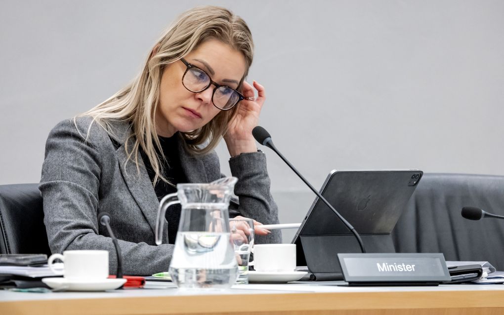 Minister Femke Wiersma (Landbouw) deelde woensdag een kritische brief van de Europese Commissie over het voorgenomen mestbeleid met de Tweede Kamer. beeld ANP, Robin van Lonkhuijsen