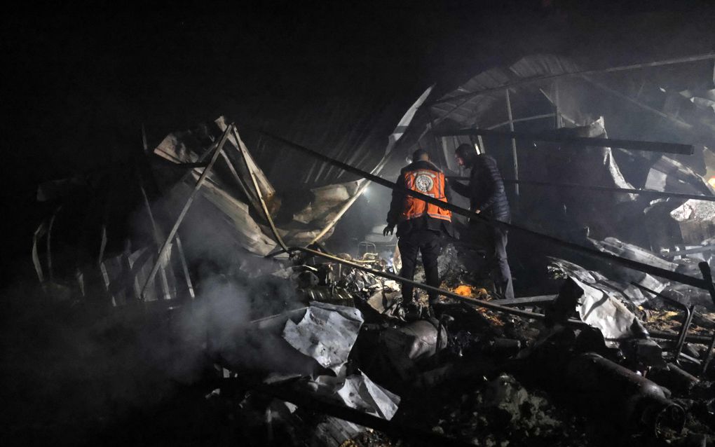 Verwoestingen in Khan Younis na een Israëlische luchtaanval. beeld AFP, Bashar Taleb