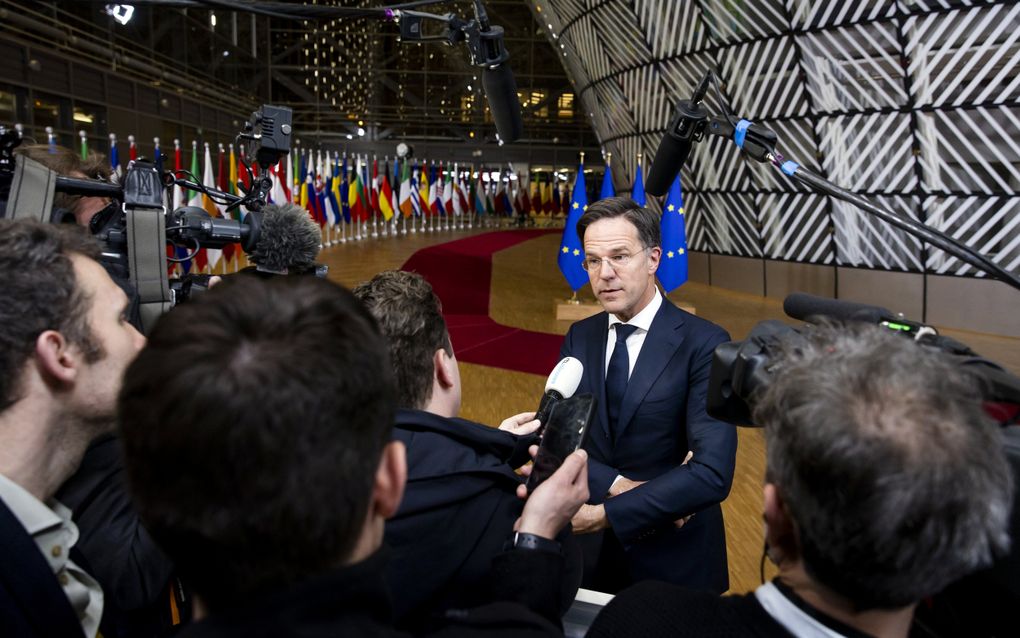 Premier Mark Rutte staat de pers te woord in het Europagebouw in Brussel na afloop van een bijeenkomst van een Europese Raad. beeld ANP, Sem van der Wal