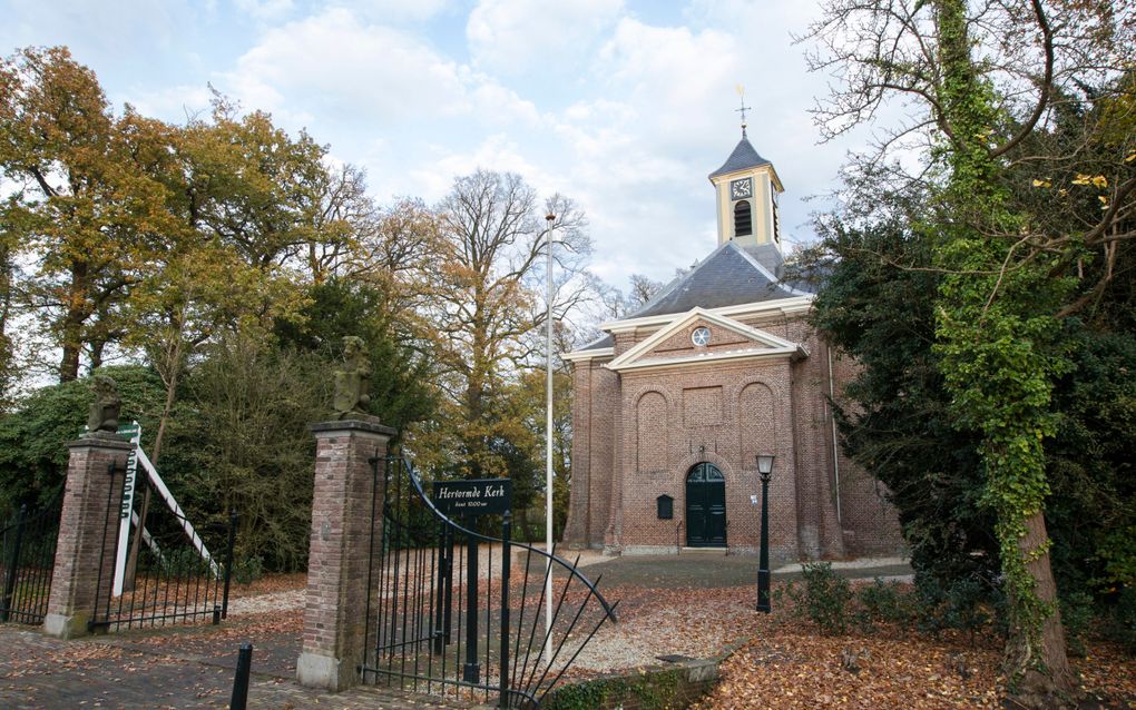 De hervormde kerk in ’s-Graveland. Het dorp ligt circa 5 kilometer ten westen van Hilversum en ligt ten oosten van Kortenhoef. beeld RD, Anton Dommerholt