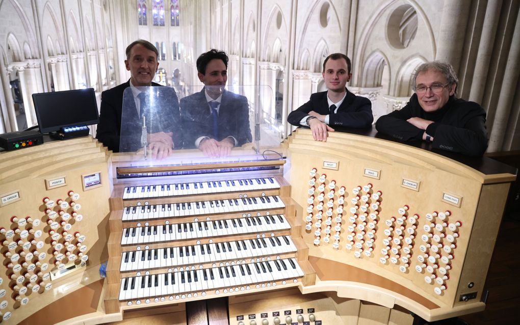 De vier organisten die de opening van de Notre-Dame luister bijzetten, v.l.n.r.: Olivier Latry, Vincent Dubois, Thibault Fajoles en Thierry Escaich. beeld EPA, Christophe Petit Tesson