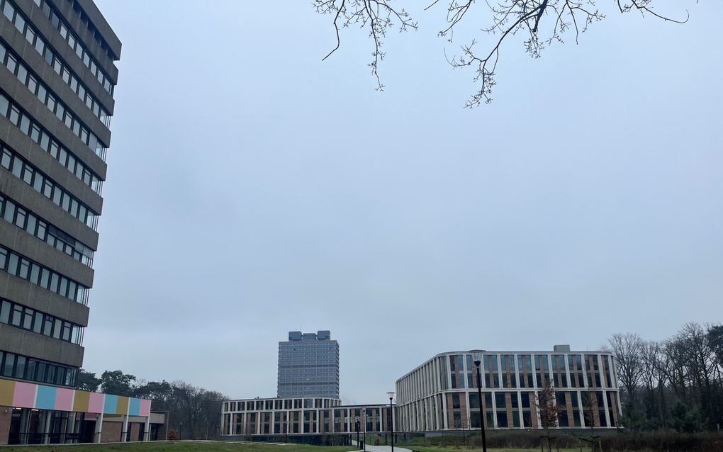 Uitzicht op het Maria Montessorigebouw, de faculteit van de sociale wetenschappen. Het gebouw is energieneutraal. beeld RD