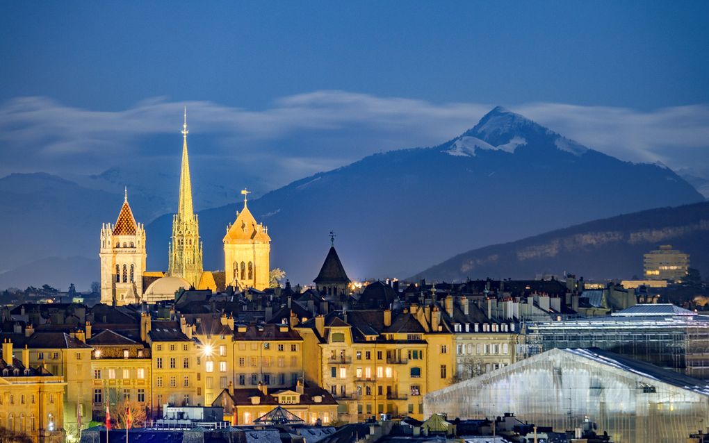 „Een van de waarborgen tegen hiërarchie en machtsmisbruik in de kerk was voor Calvijn het ambt voor een bepaalde tijd.” Foto: de Saint-Pierre in Genève, waarin Calvijn preekte. beeld iStock