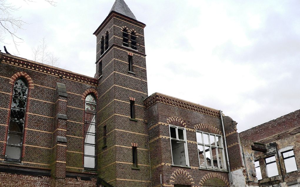 „Dat het verval in de kerk en de afval van ons volk maar voortduren en voortgaan, komt doordat het ongeloof van de kerk de openbaring van Gods almacht tegenhoudt.” beeld iStock