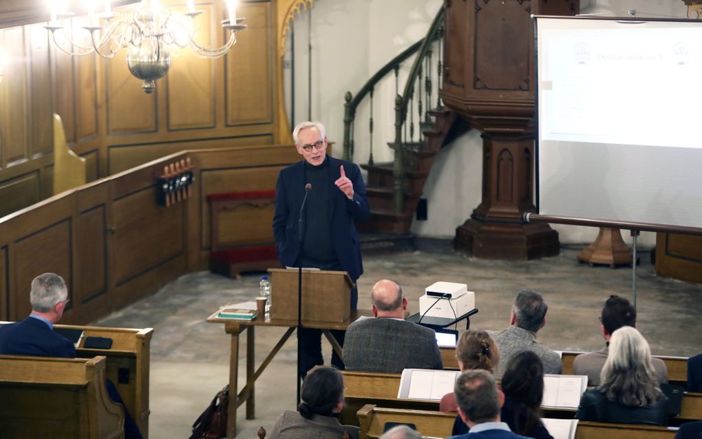 Bart Jan Spruyt spreekt tijdens eerste bijeenkomst De Leskamer. beeld VidiPhoto