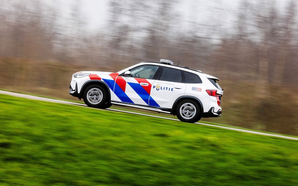 De BMW X1 tijdens de presentatie van nieuwe politieauto's op een trainingscircuit in Lelystad. beeld ANP, Jeffrey Groeneweg