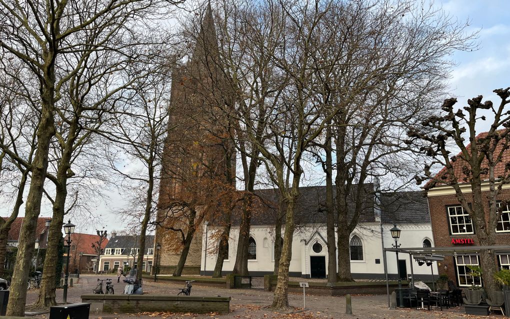 De hersteld hervormde gemeente te Houten komt samen in de Pleinkerk. beeld RD