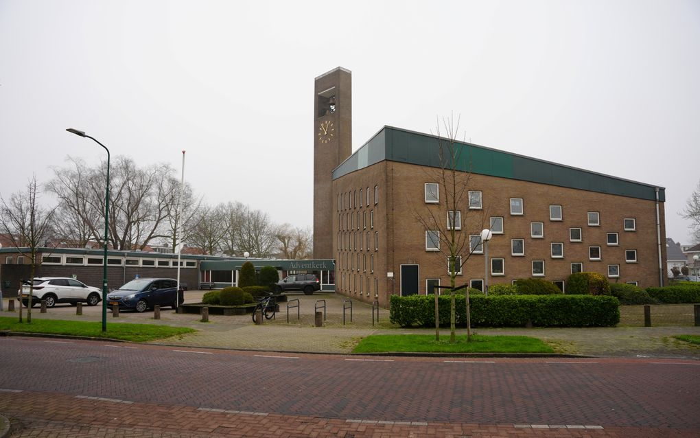 De gereformeerde Adventkerk Bunschoten-Spakenburg. beeld gereformeerde kerk Bunschoten-Spakenburg