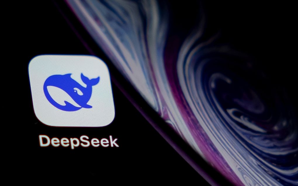 De app DeepSeek op een smartphone. beeld ANP, Robin van Lonkhuijsen