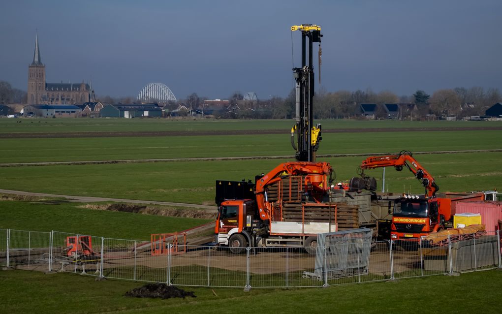 Overzichtsfoto van de proefboringen door drinkwaterbedrijf Vitens bij Schalkwijk. beeld ANP, Robin van Lonkhuijsen 