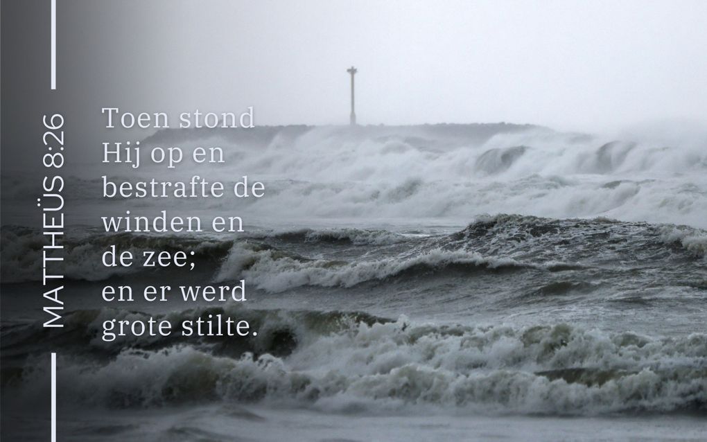 „Denk erom, eenmaal moet een mens het verliezen. Hoe erg toch als ons levensschip zou stukbreken op de kusten van de eeuwigheid.” beeld EPA, Ritchie B. Tongo