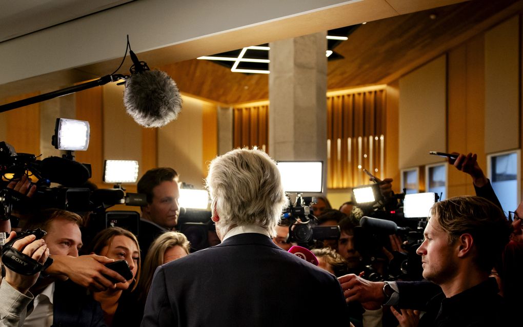 Geert Wilders (PVV) staat de pers te woord. beeld ANP, Robin van Lonkhuijsen