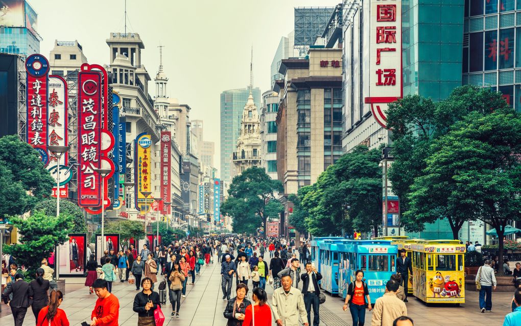 „Het eenkindbeleid in China leidde met behulp van westerse echografische technieken tot zo veel abortussen van meisjes dat de samenleving in onbalans is geraakt.” Foto: Sjanghai, China. beeld iStock