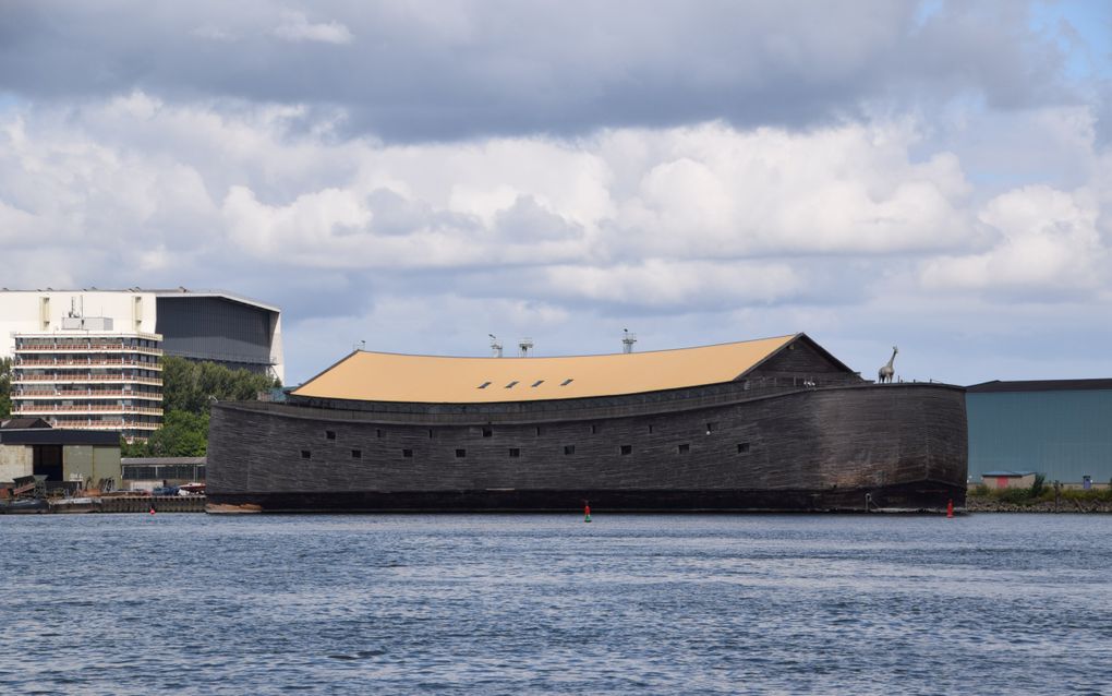 Replica Ark van Noah not to Israel for the time being, but meets in Amsterdam