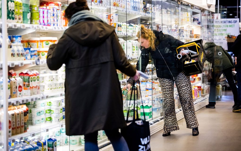 Consumenten worden voortdurend geconfronteerd met prijsstijgingen in de supermarkt. beeld ANP, Rob Engelaar